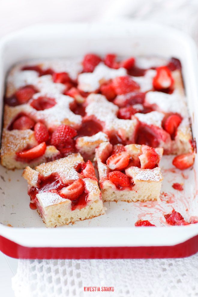 <strong>strawberry</strong> yogurt cake
