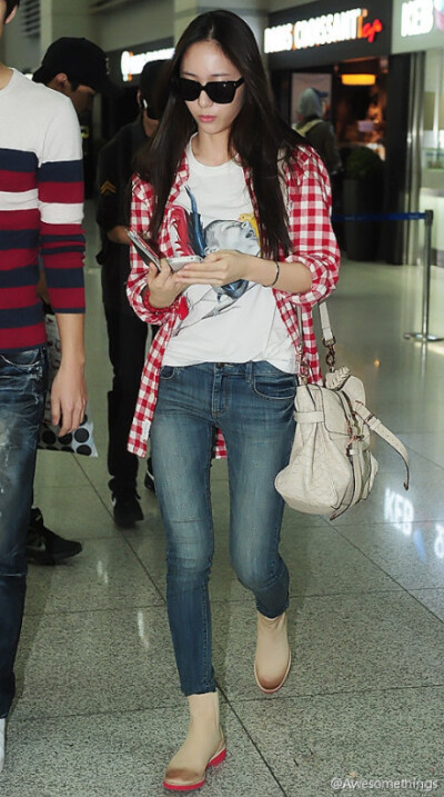 继承者们# celeb ▏郑秀晶.crystal 机场私服 ★ 杉与衫