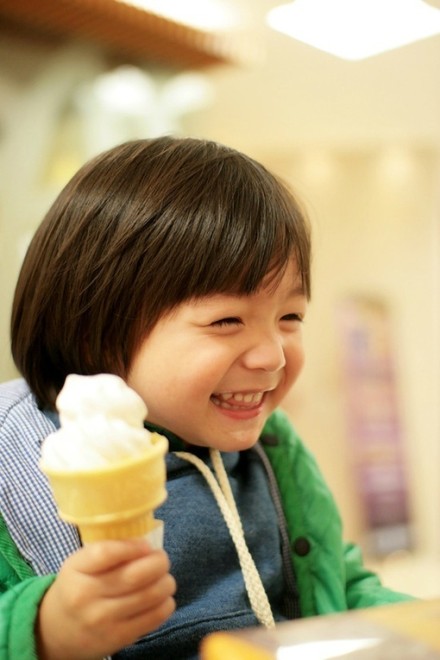 那些没有浸染过的,可爱的脸.