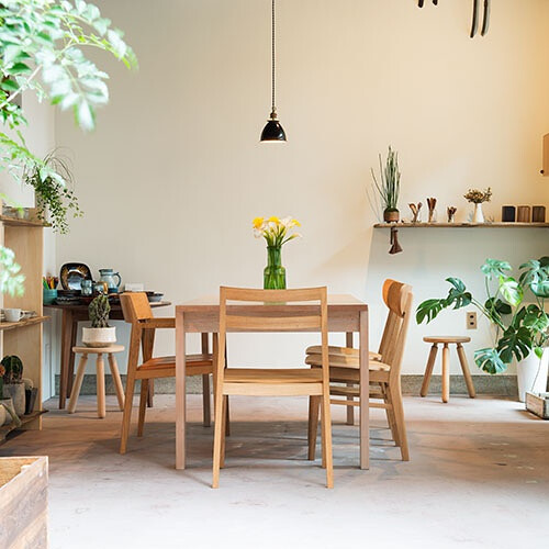 质量的橡木,胡桃,樱桃木与枫树等木材,整体的设计风格也传承500_500