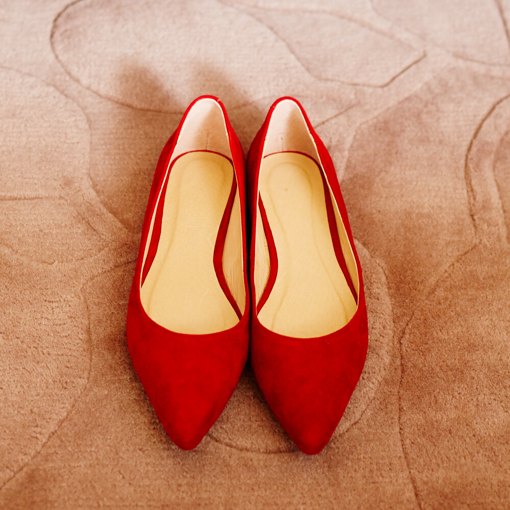 chocleeboutique:vivianred红色翻毛皮单鞋