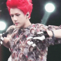 吴世勋# 酷炫拽红发少年 gif:wooyoung