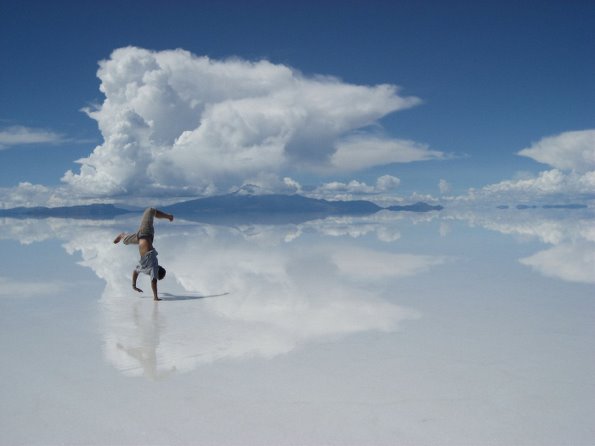 玻利维亚 乌尤尼盐沼(uyuni salt flat)海拔3,656米