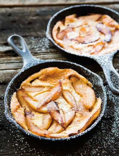 caramelized pear oven pancake / williams sonoma