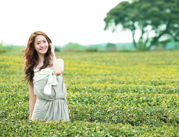 少女时代-允儿《innisfree》保养品代言画报组图