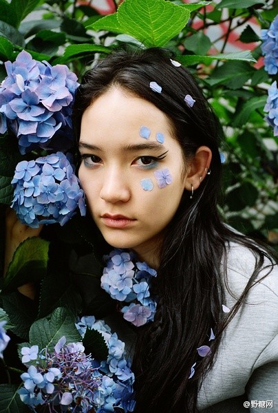 如此英飒的独特气场,来自98年的日本混血模特mona matsuoka.http/t.