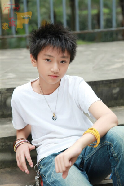 tf家族一期生 小猪(朱志仁)-----------------------------【我要开始