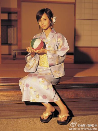 赠日式浴衣#穿着"浴衣"(yukata)看烟花是每年日本夏季最浪漫的民俗