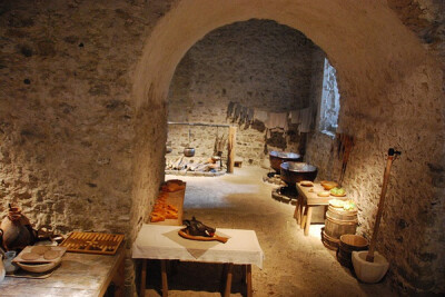 古代欧式厨房图片