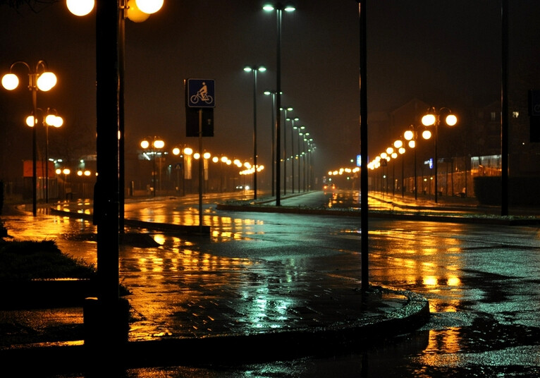 城市大雨图片 唯美图片