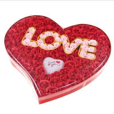 配上丝带包装很漂亮!玫瑰花做的很逼真,带有浓浓的香味.