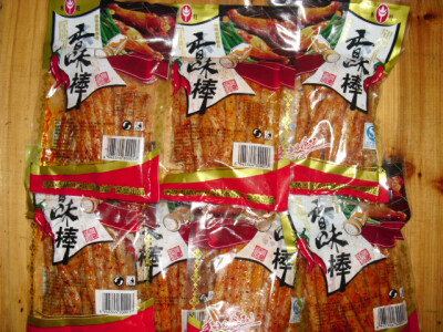 回味童年的麻辣小食品香辣香味棒