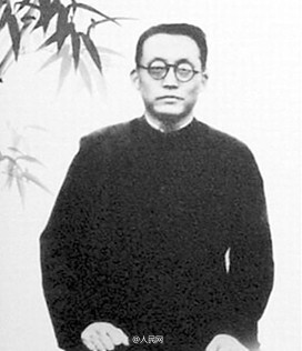 【陶行知:学高为师,身正为范】①他出生于贫寒的教师之家,大学毕业后