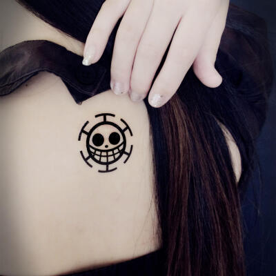 心脏海贼团标志纹身图片