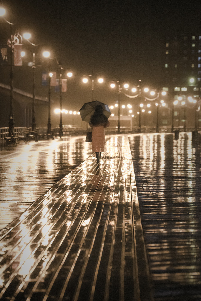 走在雨中图片唯美图片图片