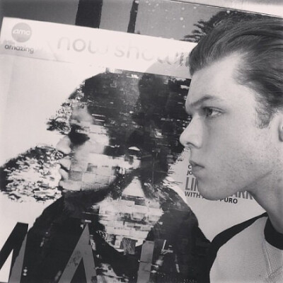 卡梅隆·莫纳汉 cameron monaghan 大背头好帅.