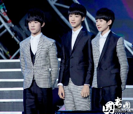 第三届音悦v榜年度盛典#tfboys三人同行 今阳光飞舞,柳絮轻扬