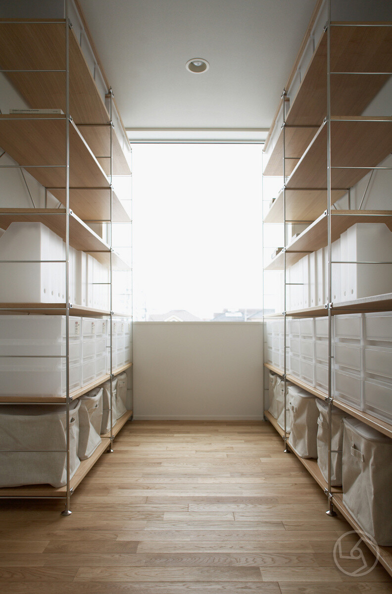 窓の家,收纳,无印良品muji风格,开放式的收纳柜,原木的调调