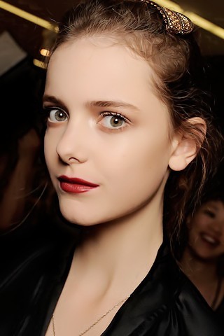 伊莫金·莫里斯·克拉克英文名:imogen morris clarke