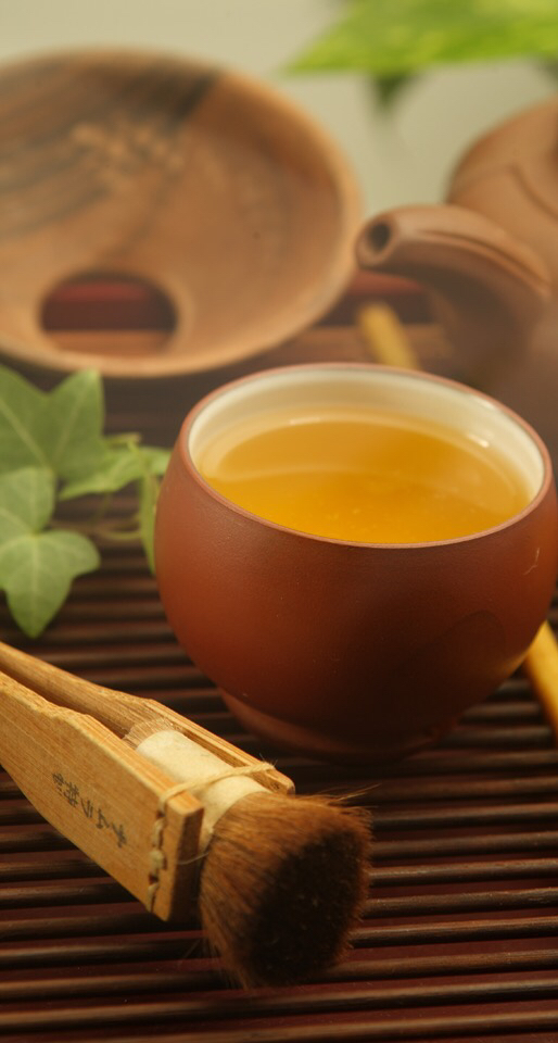 品一杯暖茶,唇齿留香,沁人心脾,暖了流年.