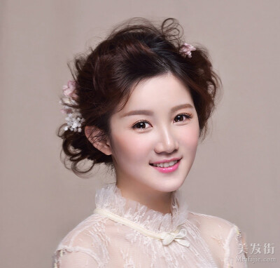 时尚韩式新娘发型图片