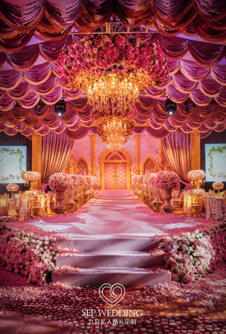 九月婚礼策划馆,欧式宫廷风,婚礼布置,婚礼灯光,粉色金色