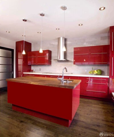 别墅厨房红色橱柜装修效果实景图