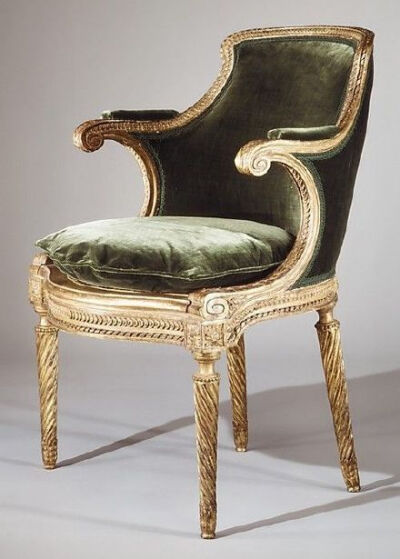 18世纪法国路易时期的古董沙发椅子