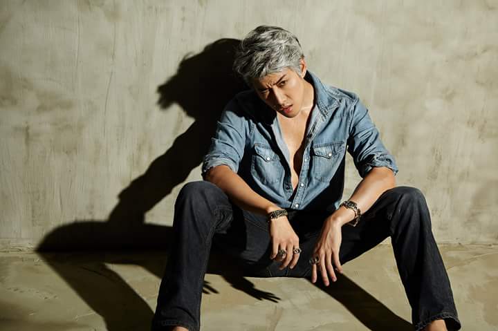 mike这造型.呃.(⊙o⊙)….