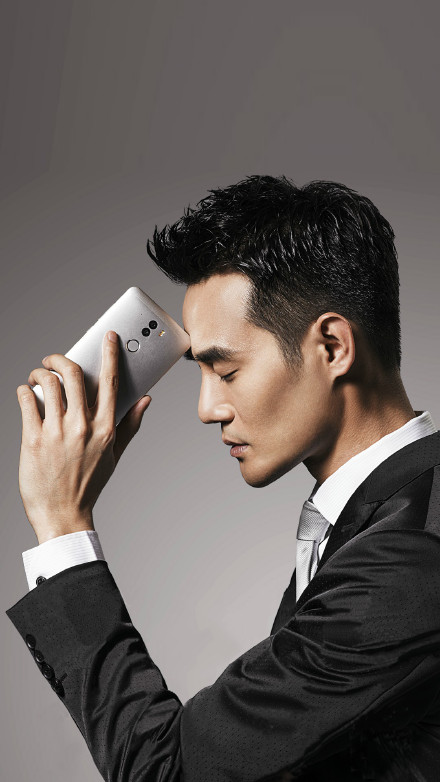 王凯代言360奇酷手机# 王从仙界来,凯归我房内.