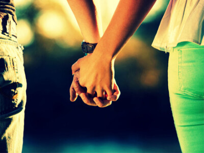 伸手需要一瞬间,牵手却要很多年-释迦牟尼