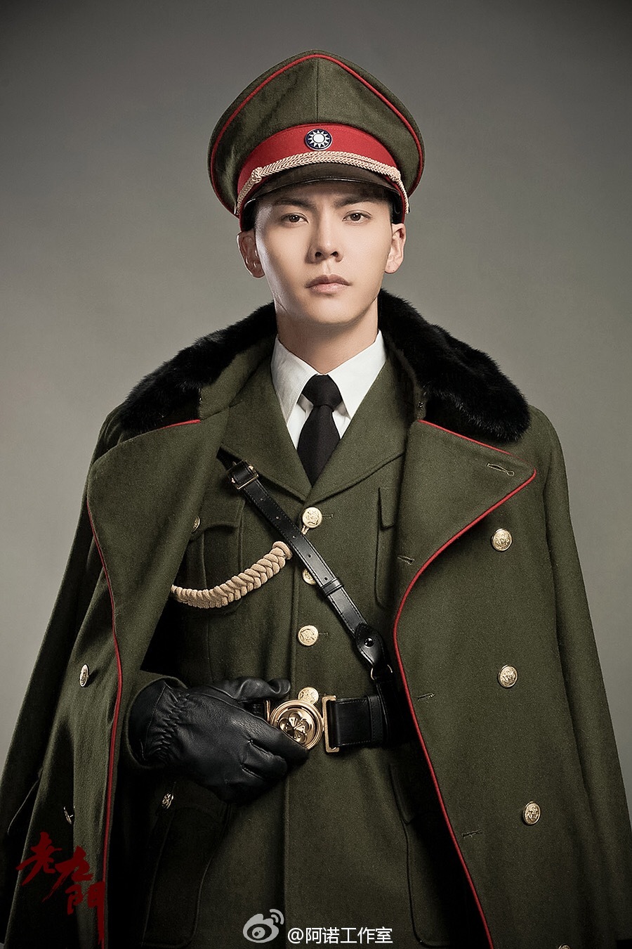 陈伟霆老九门##陈伟霆张大佛爷# 这一身行头, 这一鞭气度,这霸道痉Ё