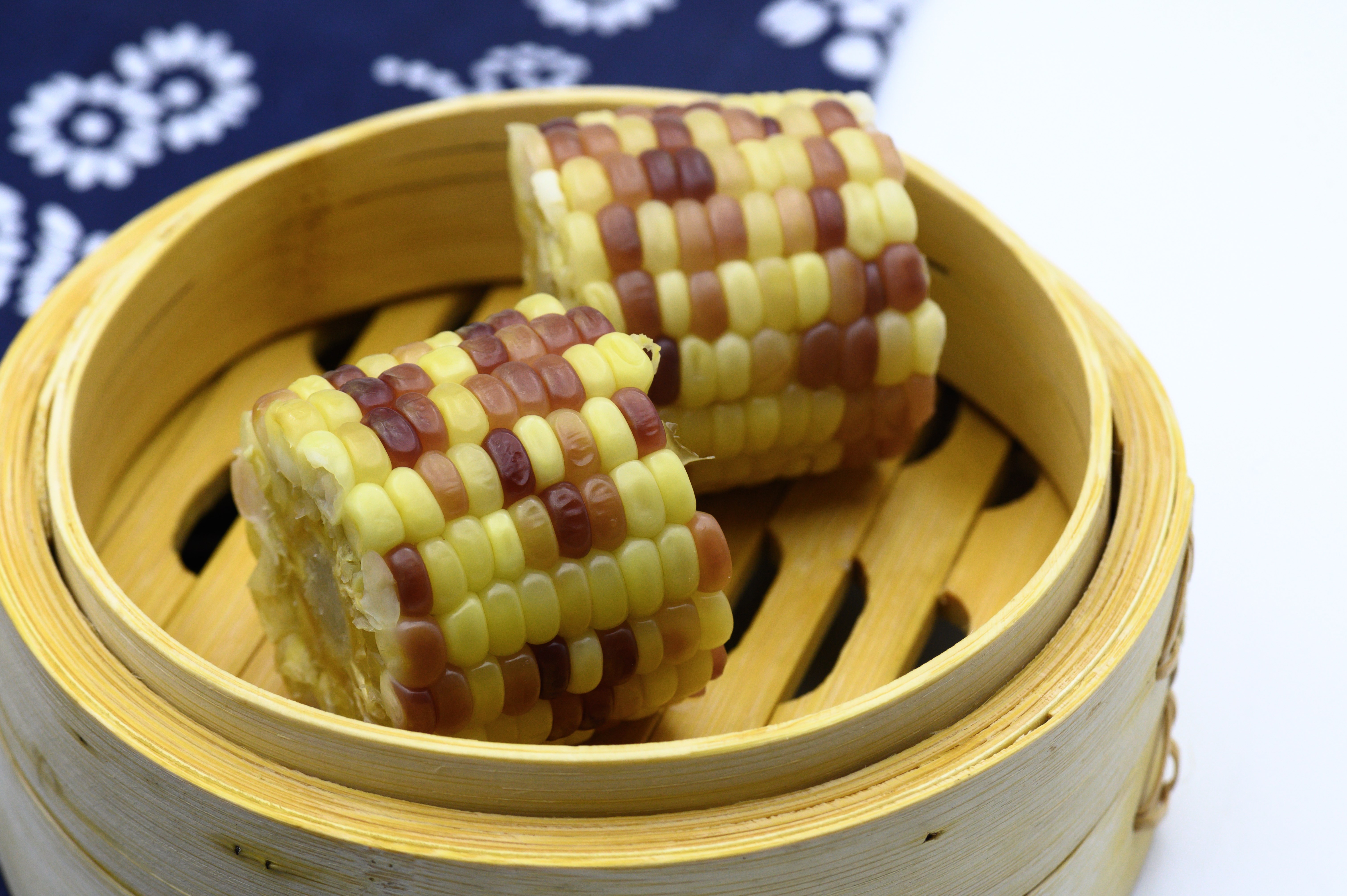 碗上有个熟玉米的图片图片