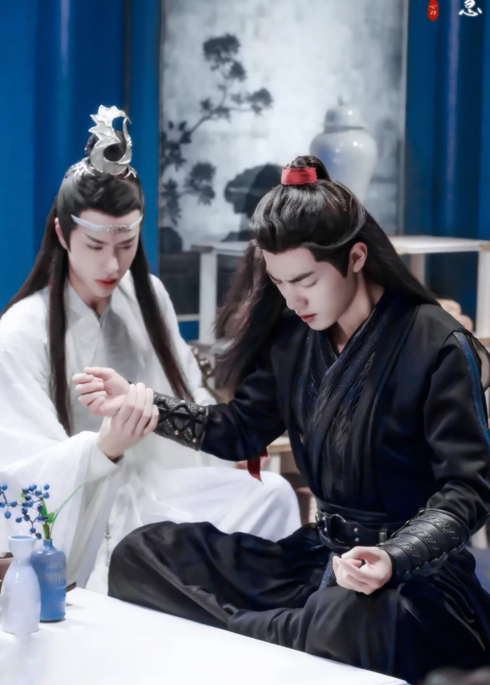 肖战王一博高清合照报图dd谢谢