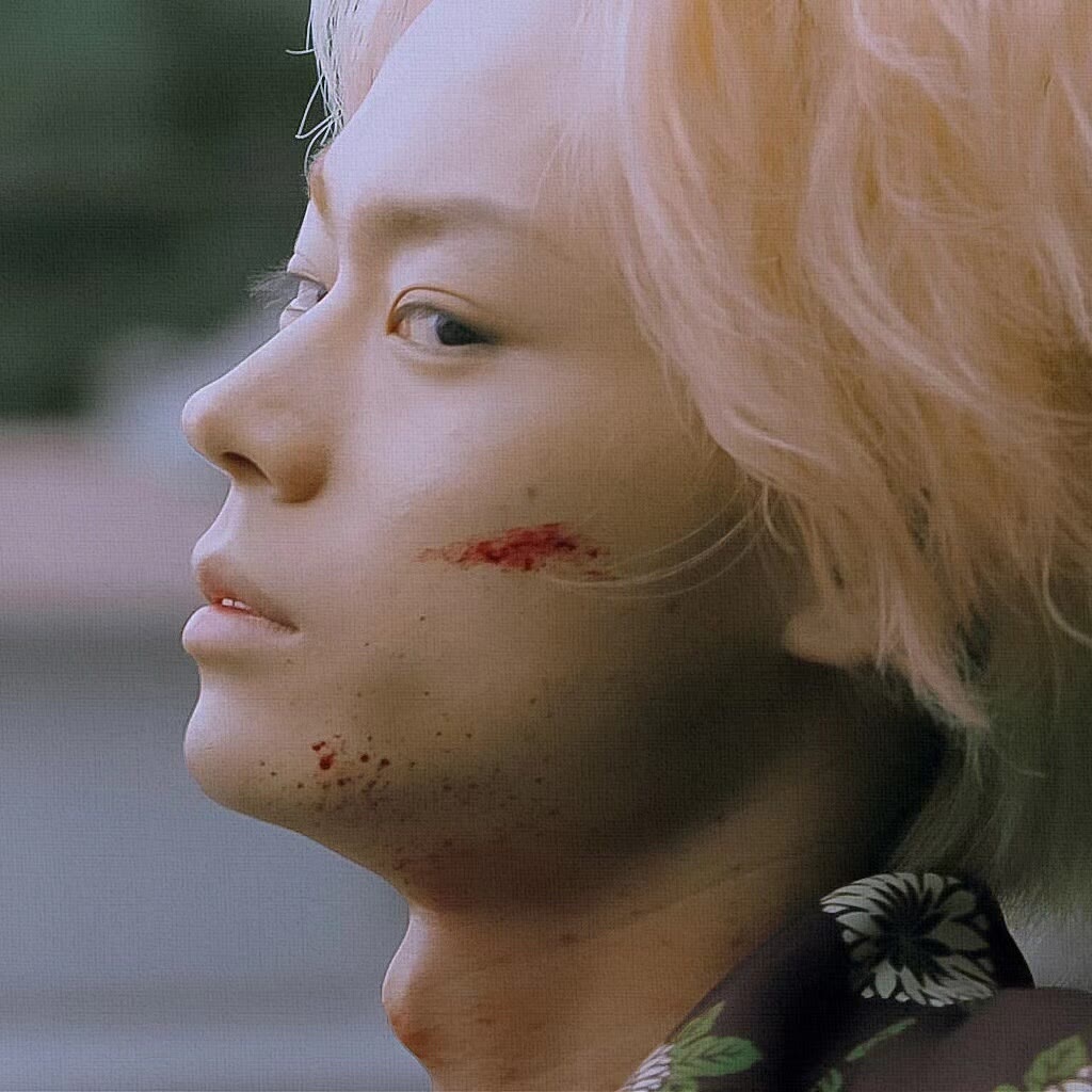 我想和你一起生活在这个小镇,共享天边的黄昏和绵绵不绝的钟声