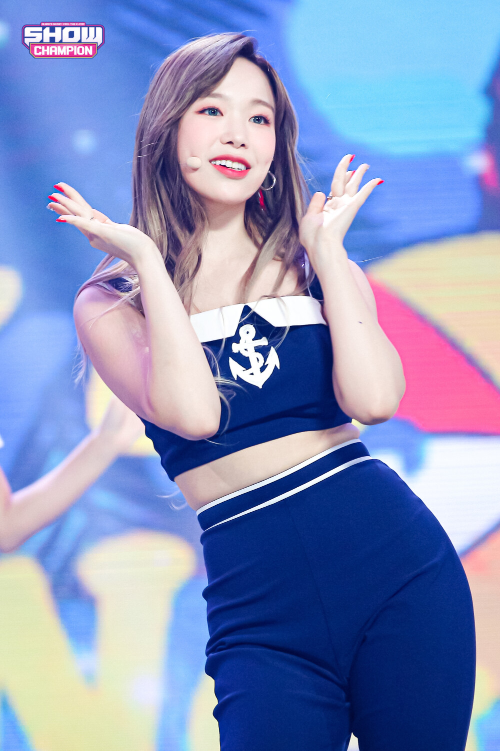 april 成娜妍 - 堆糖,美图壁纸兴趣社区