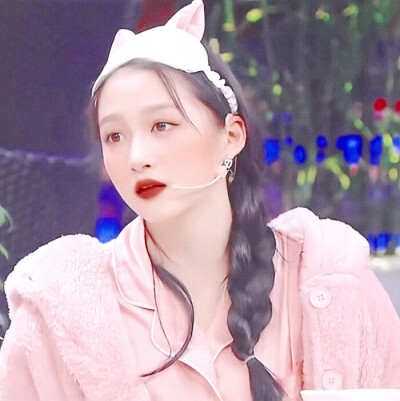 关晓彤头像