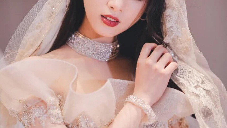 橙光女主局部婚纱素材苏稚童