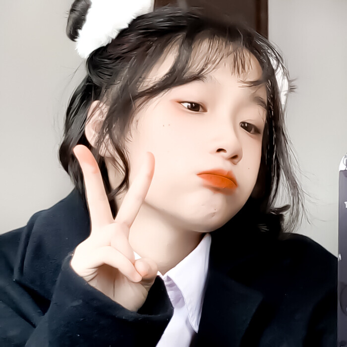 这个姐姐太可爱了吧