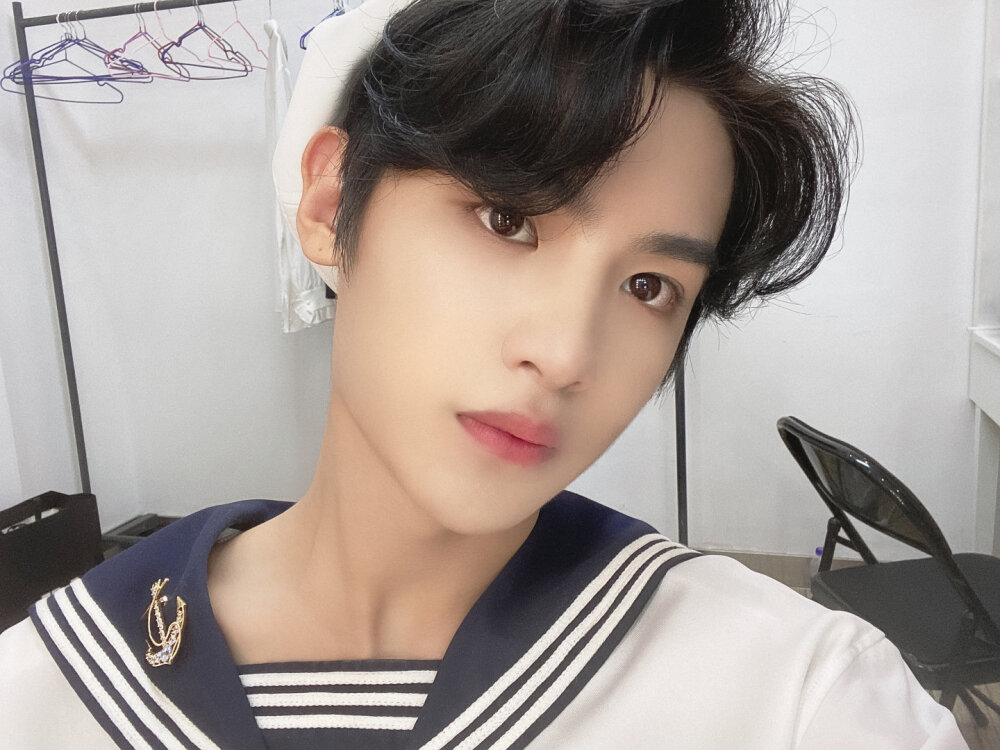 justin黄明昊926自拍更新