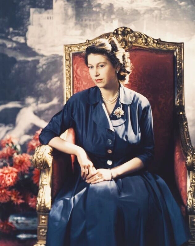 英国女王年轻时照片图片