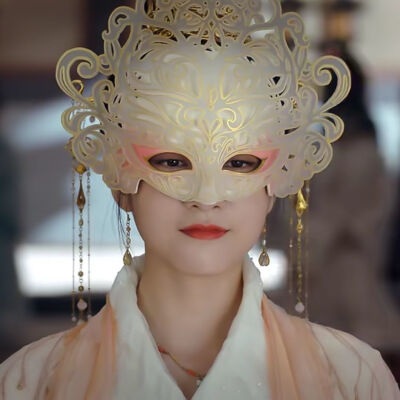 张雪迎白发容乐