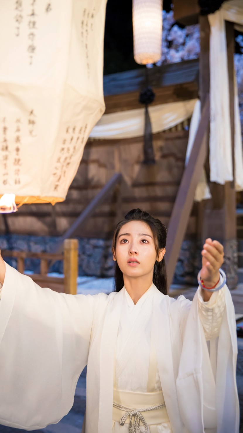 明月曾照江东寒战清泓邢菲