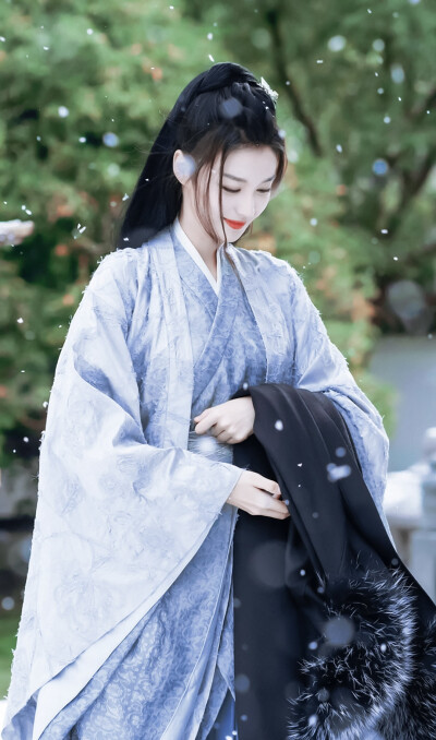 许龄月古装