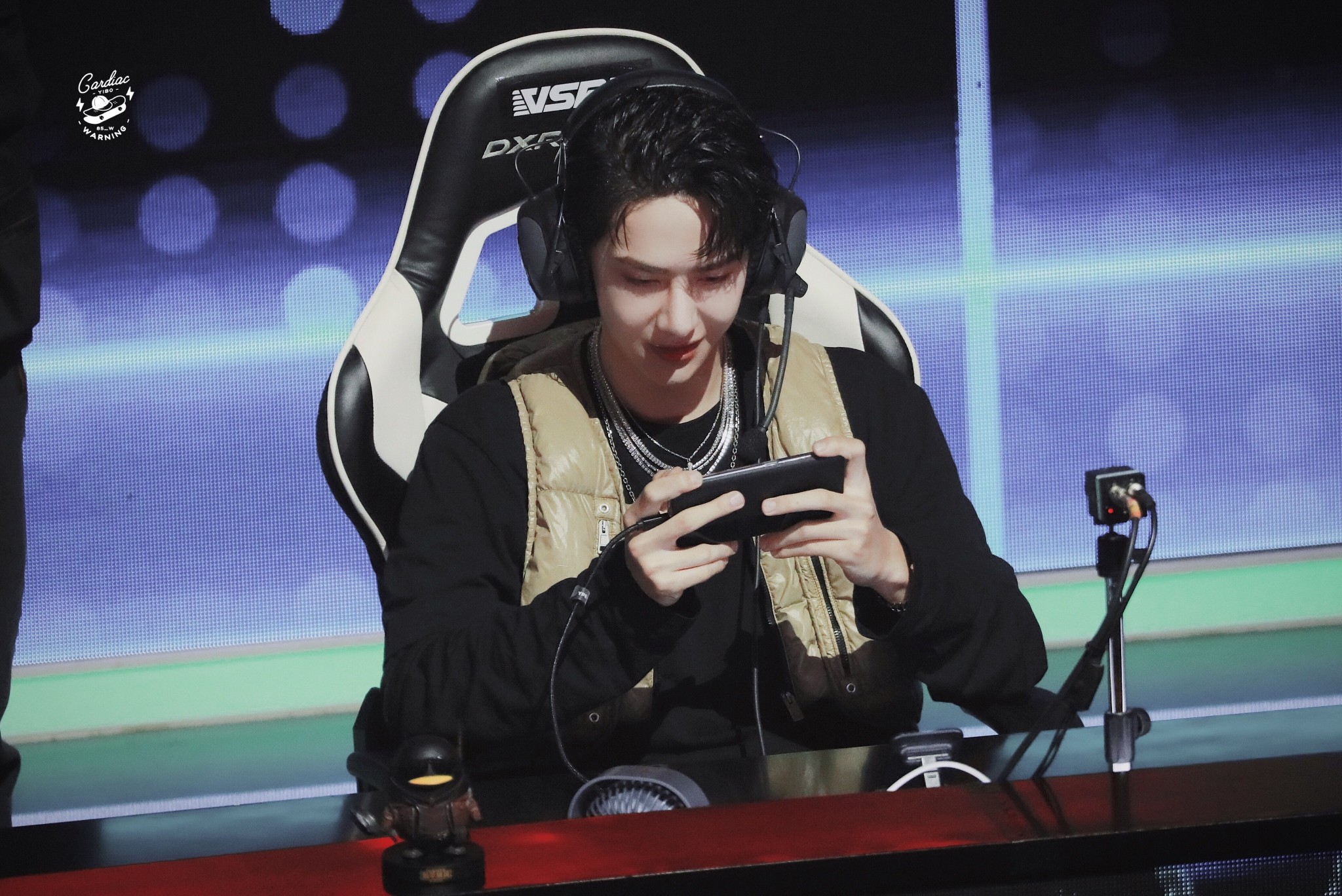 201115 2020和平精英国际冠军杯明星表演赛(上海) @uniq-王一博 cr