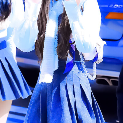 命の声を闻く / 金智妮jennie "蓝色是会让人冷静的颜色"