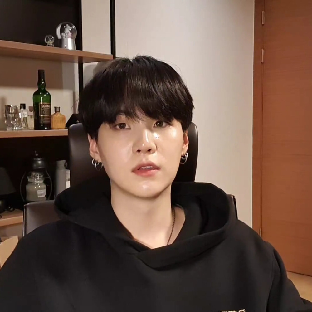 闵玧其可二改看简介