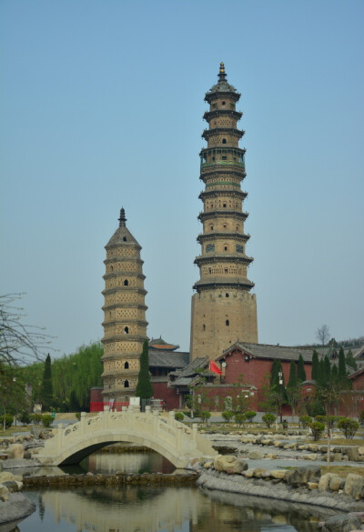 海会寺双塔图片