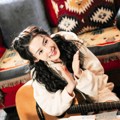 李沁温暖的抱抱