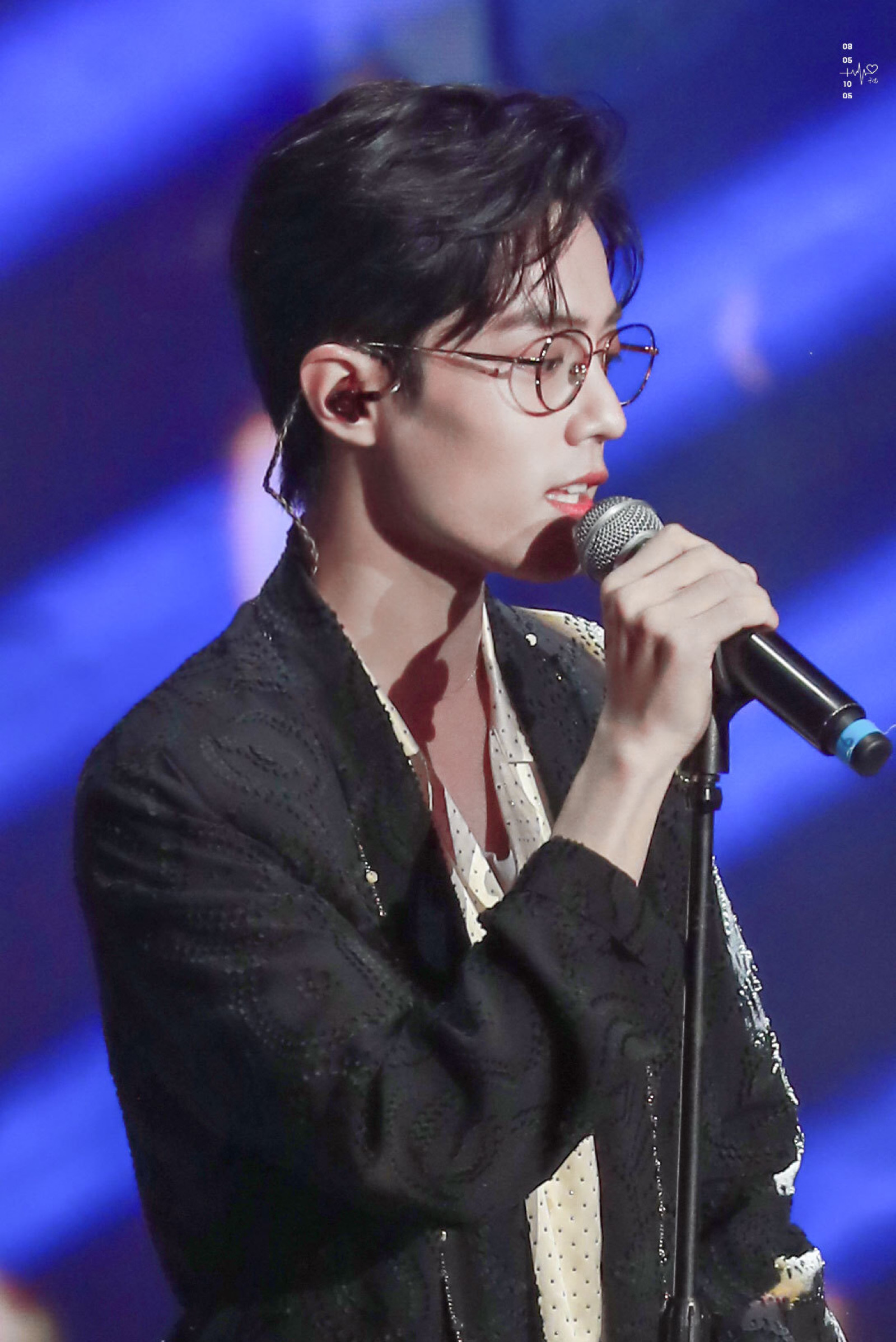 191116 芭莎明星慈善夜 肖战